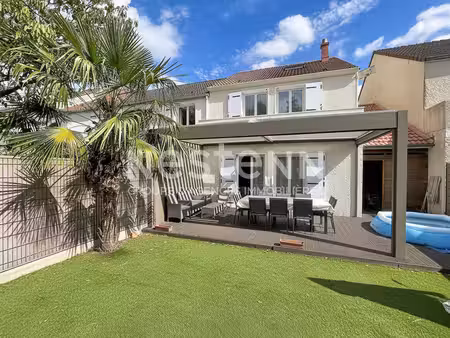 maison de ville montigny le bretonneux - 6 pièces- 108 m² et 123 m² habitable