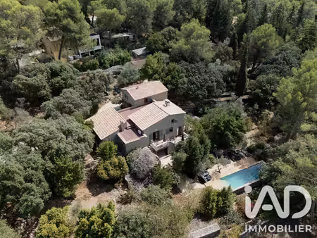 domaine à nîmes (30000)
