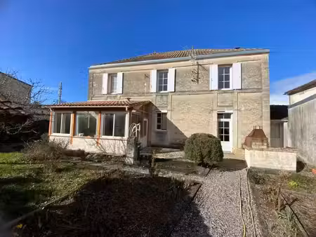 vente maison 6 pièces 190 m² saint-yzan-de-soudiac (33920)
