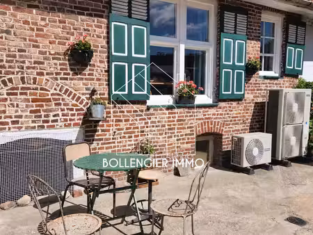 jolie flamande située au coeur du village