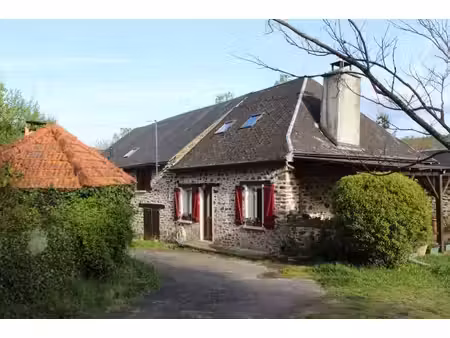 maison en pierres- pleine nature avec ruisseau