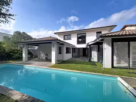 villa contemporaine aux 5 cantons