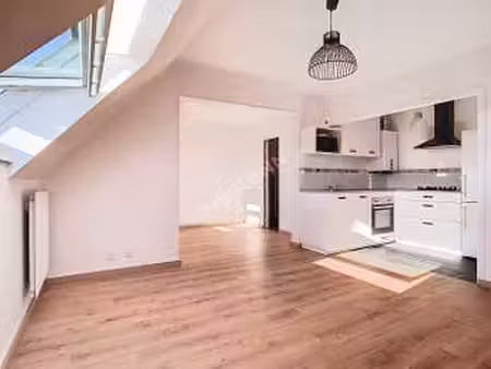 location appartement t1 à quimper (29000) : à louer t1 / 32m² quimper