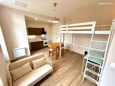 studio meublé de 24 m² avec grande terrasse – entièrement rénové - première location - étu