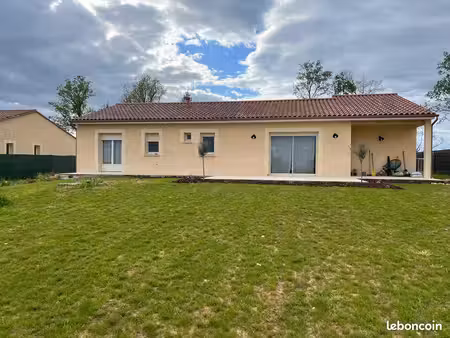 maison récente de plain pied. 140 m2 3ch. rouffignac st cernin
