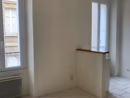 loue appartement t2 centre ville de bressuire