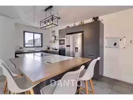 maison familiale récente – 4 chambres – 114 m² habitables