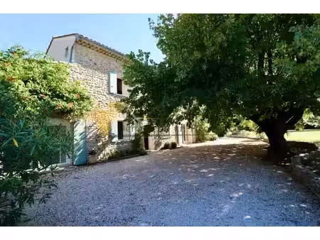 en provence proche de vaison la romaine mas de caractère su
