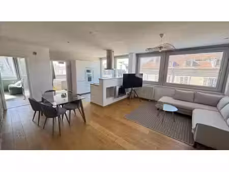 quartier foch / gare  3 pièces meublé en très bon état