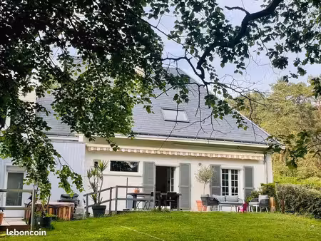 maison 250 m² rénovée – 5 chambres – terrain 3 000 m²