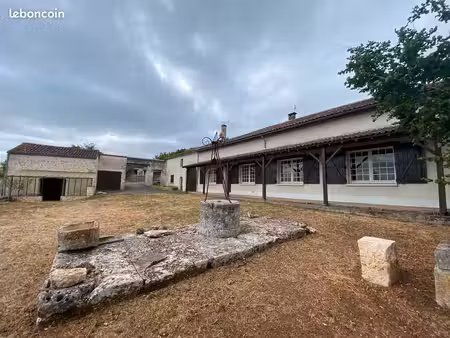 maison avec dépendances - corps de ferme à 10 mn d'angoulême