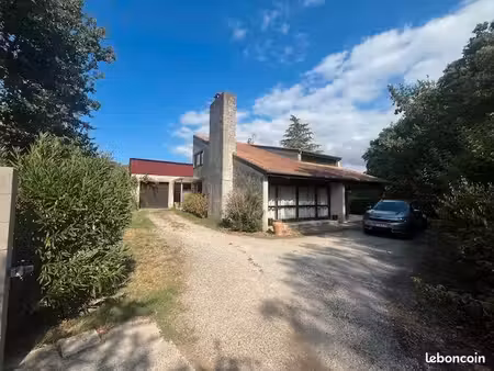 maison 7 pièces 245m²