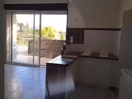logement t1 avec terrasse