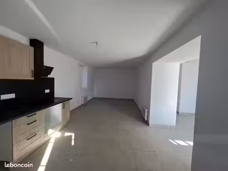 à louer t3 de 92m2 à saint etienne de baigorry