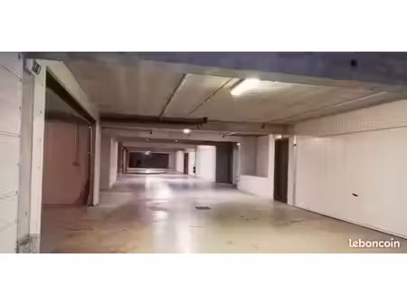 garage double fermé