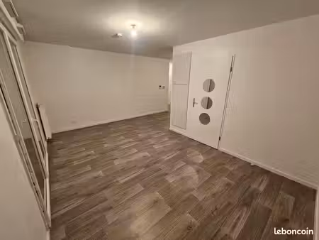 appartement t1 32 5 m2 avec balcon 8 m2