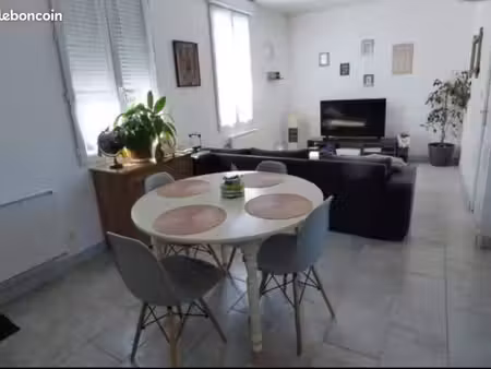 maison t2 de plain-pied avec jardin clos – grosbreuil – env. 40 m²