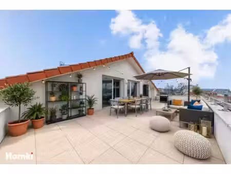 appartement t4 de 116 m²   secteur grand parilly  avenue jules guesde