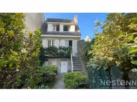 maison familiale à rénover avec jardin ? centre-ville d'auray