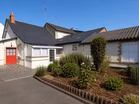 maison avec jardin et 2 garages