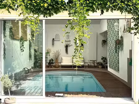 maison de maître en pierre du xviiie siècle - 350 m² - piscine intérieure - parc arboré de