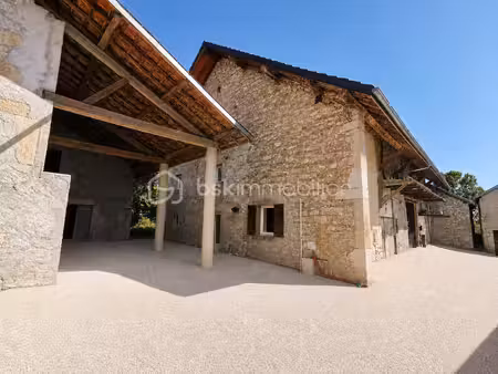 corps de ferme de 102 m² à virieu-le-petit