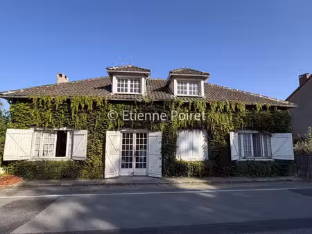 maison de charme à rénover beau potentiel avec terrain