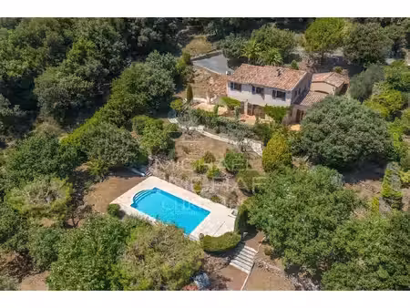 villa le tignet - 5 chambres - 218m²