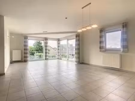appartement te koop in veurne met 2 slaapkamers