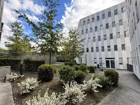 location bureaux 200 m² à 622 m²