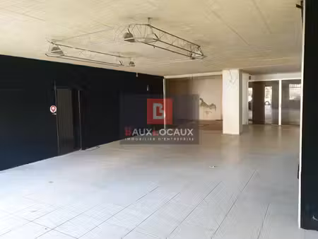 location commerce salon-de-provence 13300 215m²