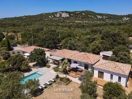 superbe propriété contemporaine de plain-pied - pic saint-loup.