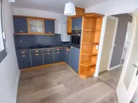 location appartement t1 à quimperlé (29300) : à louer t1 / 33m² quimperlé