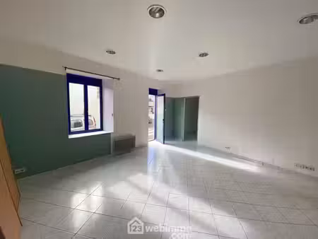 vente immeuble 4 pièces 131 m² à saint-vincent-sterlanges (85110)  156 600 €