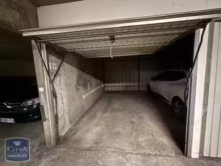 parking à louer - nantes (44) - 77€