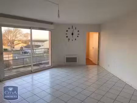 appartement à louer 2 pièces 54.05 m² - exireuil (79) - 510€