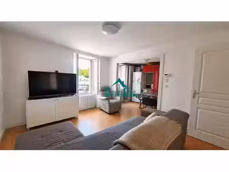 location appartement 3 pièces 43m²