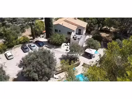 maison avec terrasse le beausset (83)