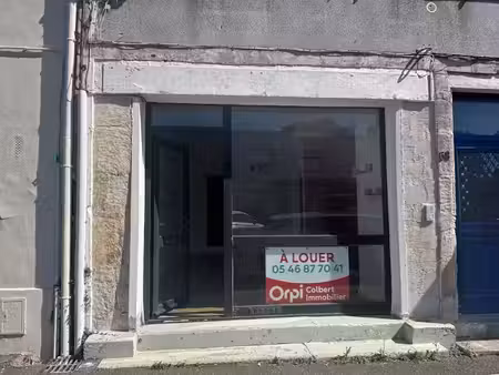 location locaux professionnels 30 m² à rochefort (17300)  450 €