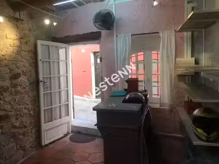 location locaux professionnels 1 pièce 10 m² à le castellet (83330)  358 €