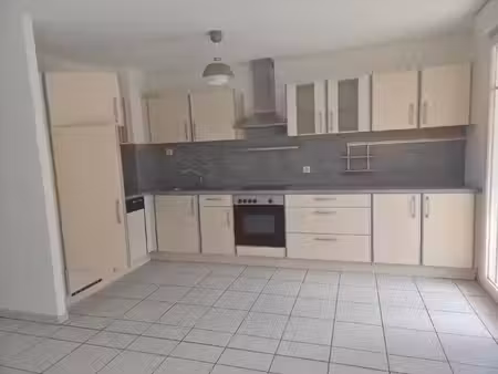 location appartement 3 pièces 63m²