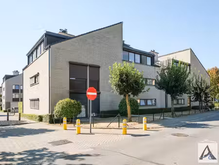 appartement te koop in beringen met 3 slaapkamers