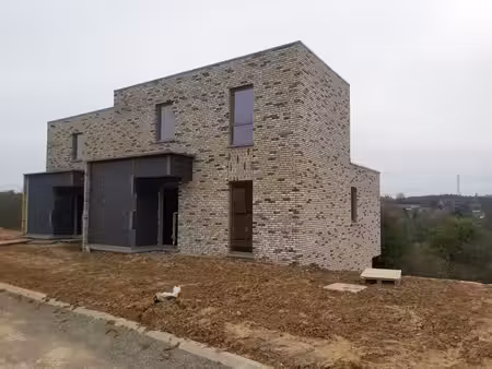 huis te koop in court-saint-etienne met 4 slaapkamers
