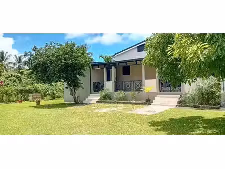 location maison 3 pièces 90m² ste anne 97180