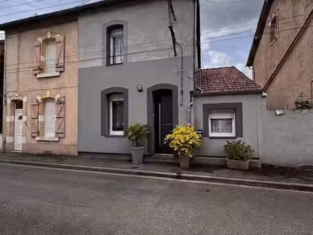 maison mitoyenne d'un côté