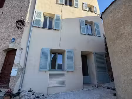 location appartement 3 pièces 65m² carros 06510