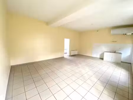 location appartement 3 pièces 77m²