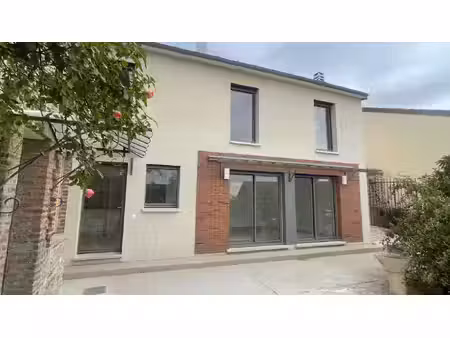 location maison 3 pièces 84m²