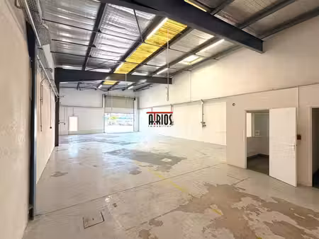 location local commercial