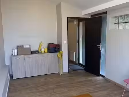 vente locaux professionnels 2 pièces 28 m² à eysines (33320)  745 €